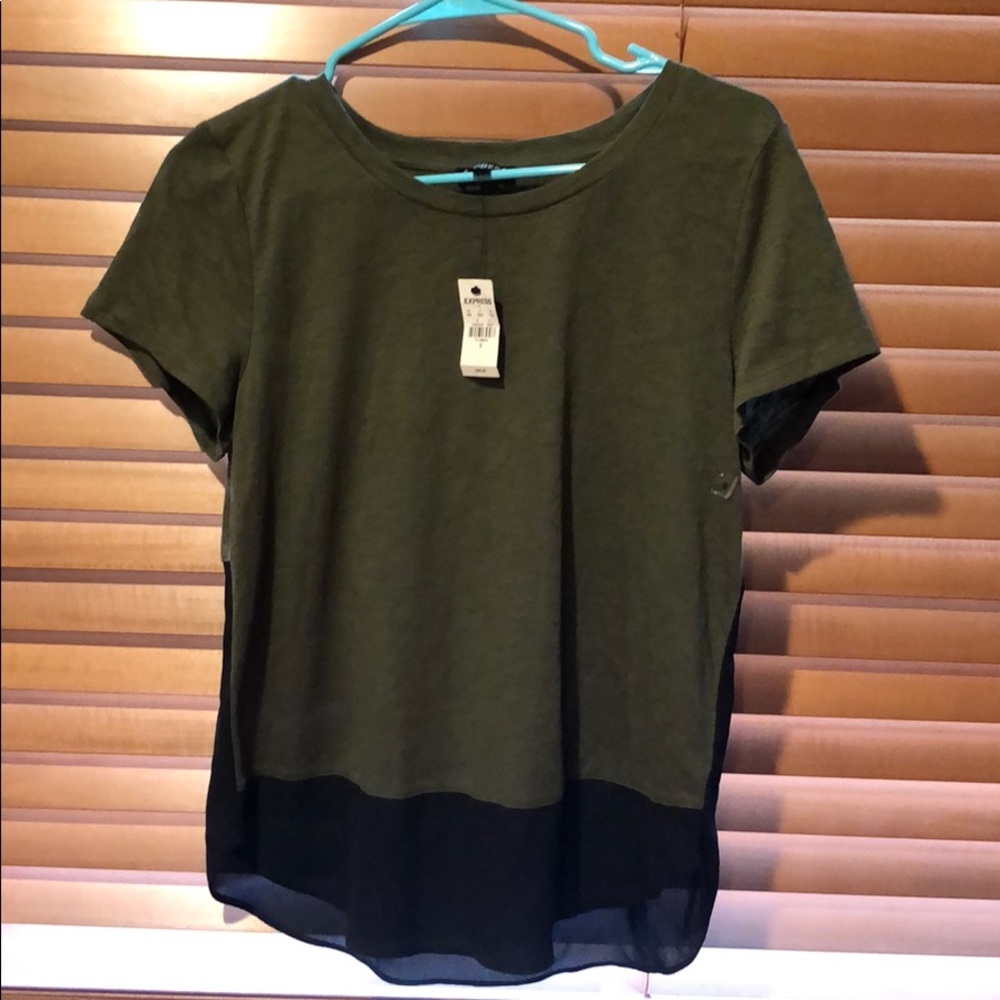 Express shortsleeved top
